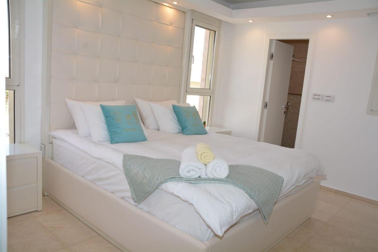 Renovated 3 Bedroom - With Pool Next The Apartment Eilat